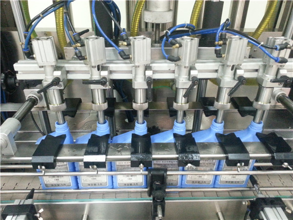 Máy làm đầy dầu động cơ tự động 6 đầu