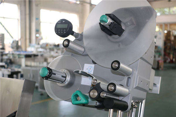 Máy hút máu chân không