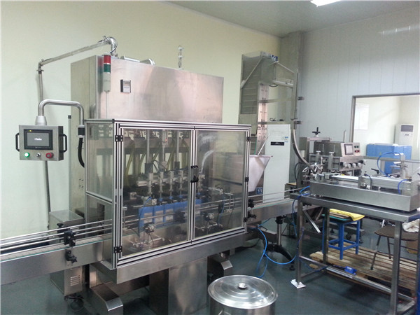 Máy chiết rót dầu tự động hoàn toàn